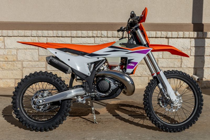 2024 KTM 250XC in a ORANGE exterior color. Family PowerSports (877) 886-1997 familypowersports.com 