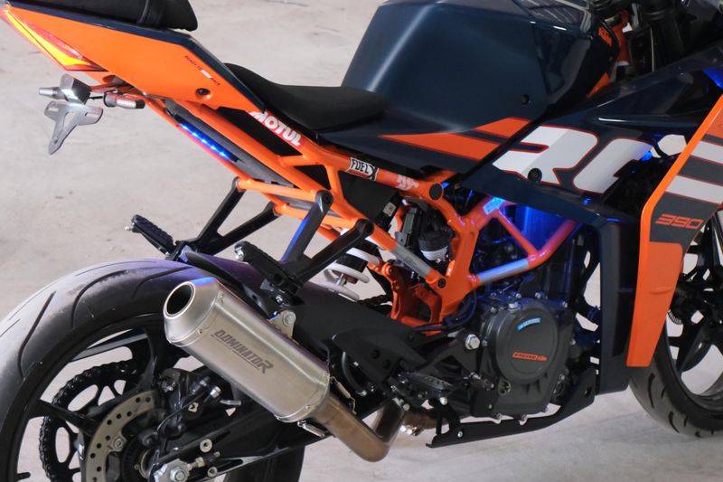 2024 KTM RC 390 BLUE Image 20