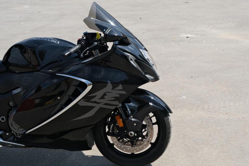 Used 2024 Suzuki HAYABUSA METALLIC MATTE BLACK NO 2 AND GLASS SPARKLE BLACK Image 13