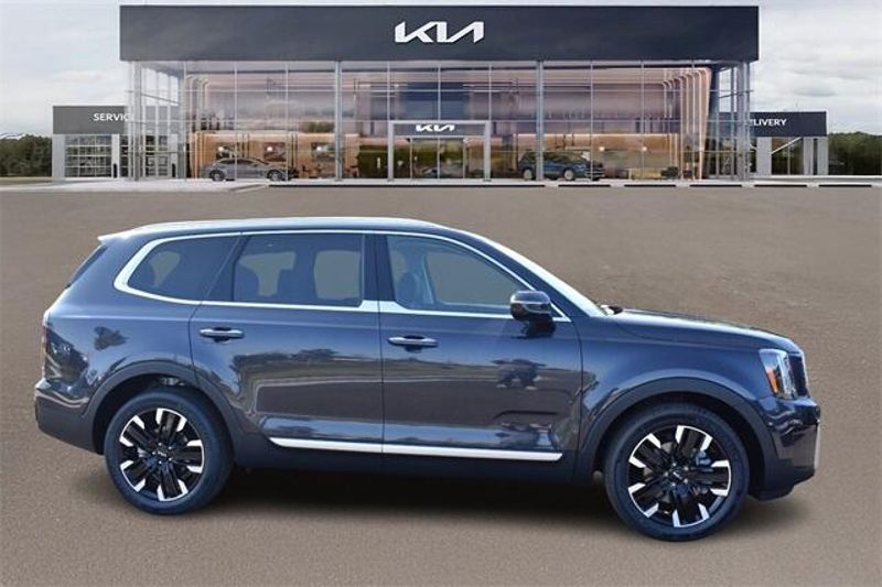 New 2025 Kia Telluride SX-PrestigeImage 2
