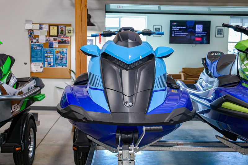 2023 Yamaha GP1800R HO WITH AUDIO SYSTEM AZURE BLUE AND CYAN Image 2