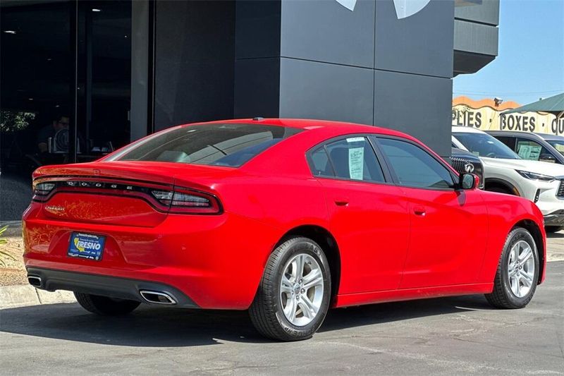 2022 Dodge Charger SXT photo 4