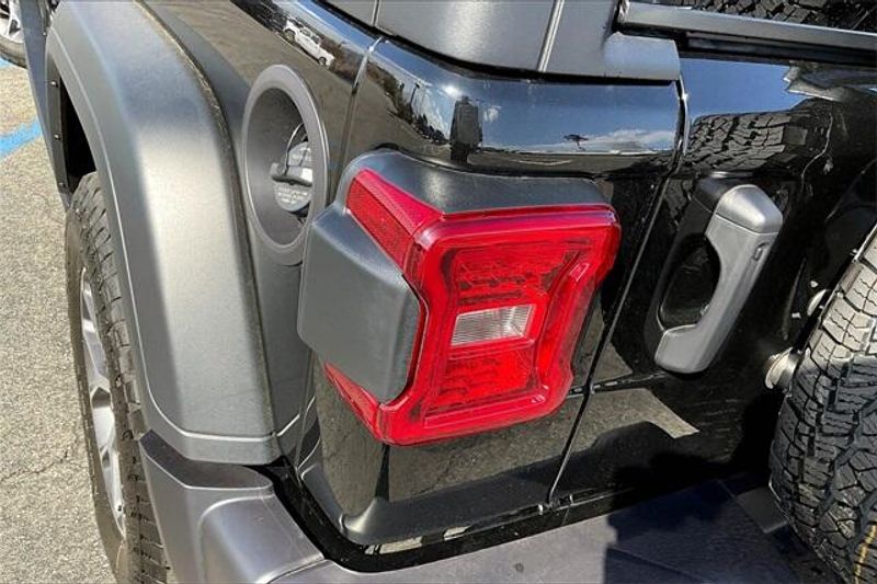 New 2025 Jeep Wrangler 4-door Sport SImage 12