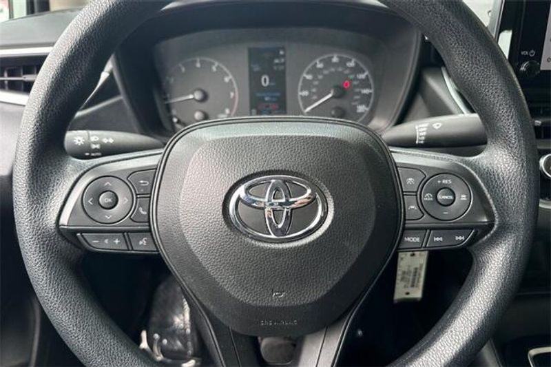 2024 Toyota Corolla LEImage 19