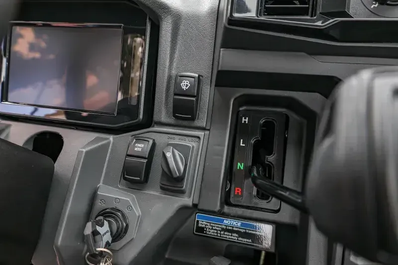 NEW 2025 KAWASAKI RIDGE XR DELUXE HVAC Image 11