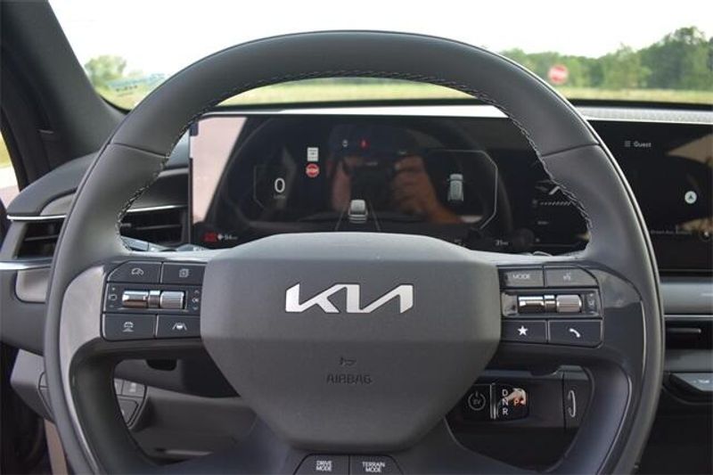 New 2026 Kia EV9 LandImage 31