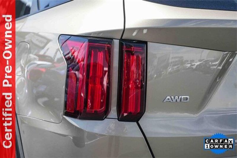 Used 2021 Kia Sorento SXImage 9