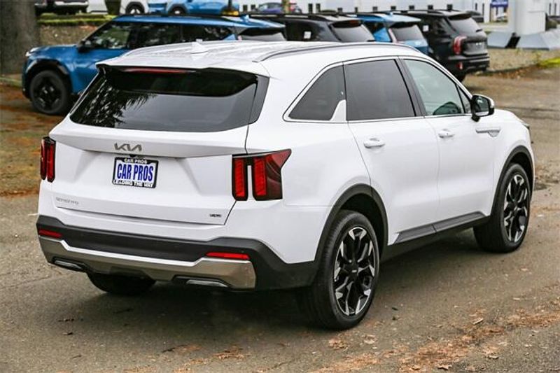 2025 Kia Sorento EXImage 17