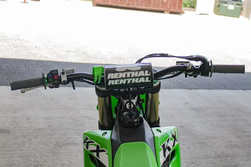 2025 Kawasaki KX 450X LIME GREENImage 3