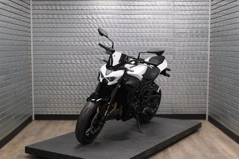 NEW 2026 KAWASAKI Z900 ABS Image 7