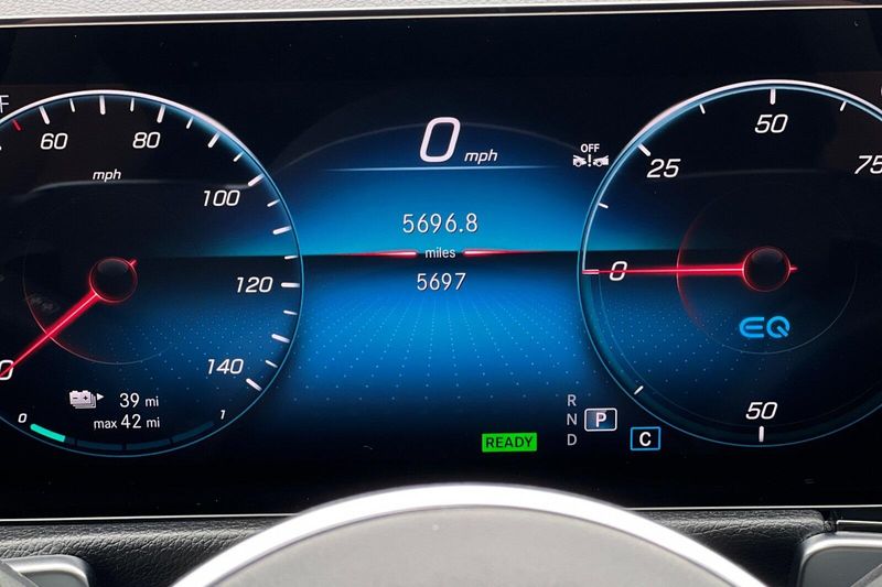 2023 Mercedes-Benz EQB 300Image 31