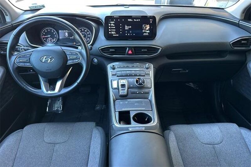 Used 2023 Hyundai Santa Fe SELImage 11