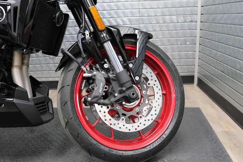 NEW 2026 SUZUKI GSX8TT Image 12