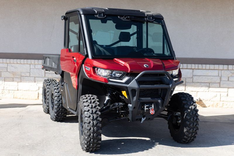 2024 CAN-AM DEFENDER 6X6 LIMITED HD10 FIERY RED Image 1