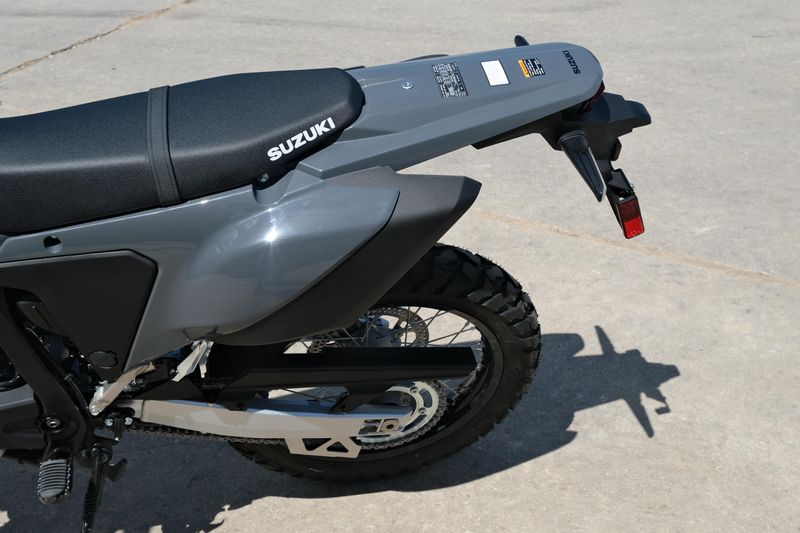 2025 Suzuki DRZ4S SOLID IRON GRAY Image 10