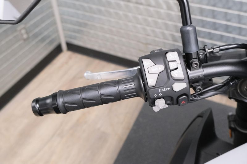 NEW 2026 KAWASAKI Z900 ABS Image 19