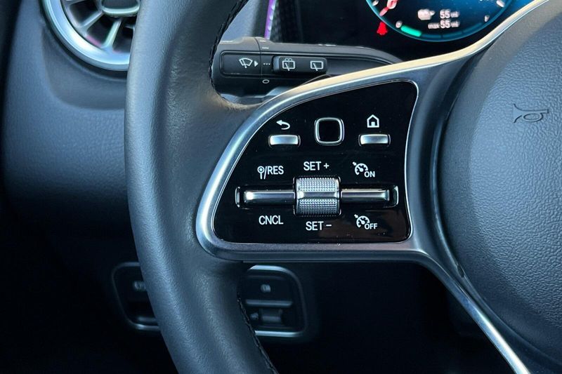 2023 Mercedes-Benz EQB 250+Image 28