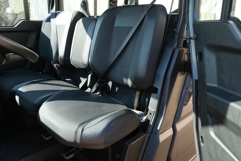 NEW 2026 CAN-AM DEFENDER MAX XT CAB HD11 WITH 1025 INCH TOUCHSCREEN Image 19