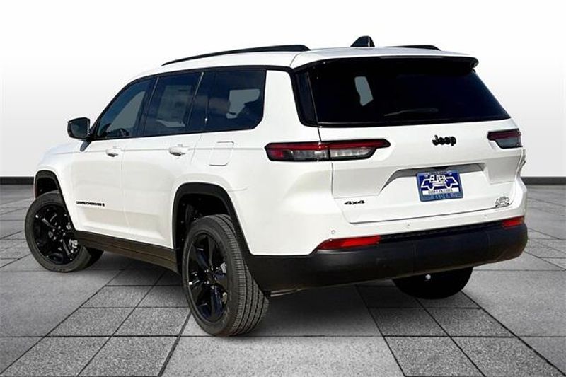 2025 Jeep Grand Cherokee L Altitude X 4x4Image 3