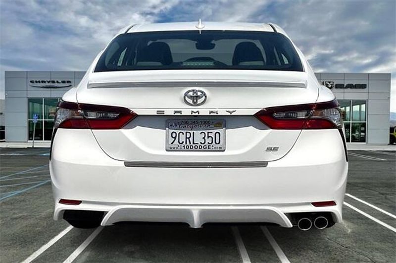 Used 2022 Toyota Camry SEImage 3