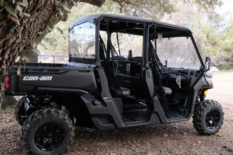 2025 CAN-AM DEFENDER MAX DPS HD10 STEALTH BLACK in a STEALTH BLACK exterior color. Family PowerSports (877) 886-1997 familypowersports.com 