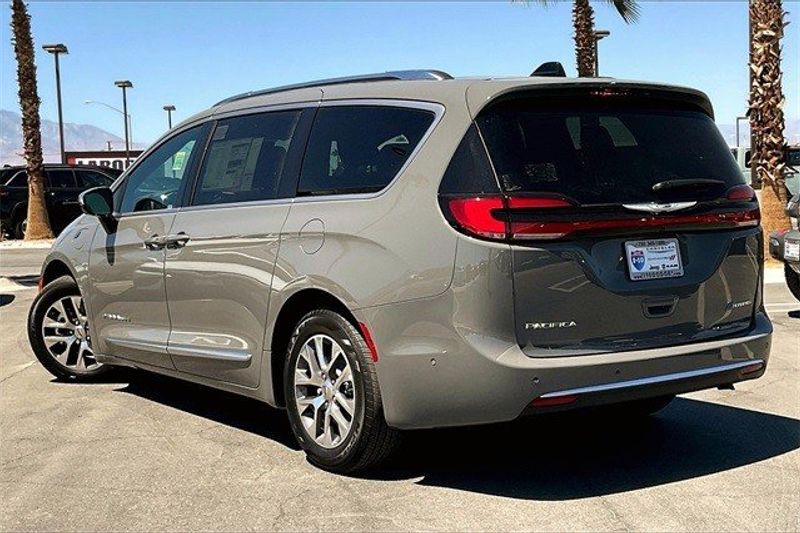 2023 Chrysler Pacifica Plug-in Hybrid Pinnacle in a Ceramic Gray Clear Coat exterior color and Blackinterior. I-10 Chrysler Dodge Jeep Ram (760) 565-5160 pixelmotiondemo.com 