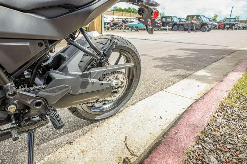 NEW 2026 CFMOTO 300SS Image 14