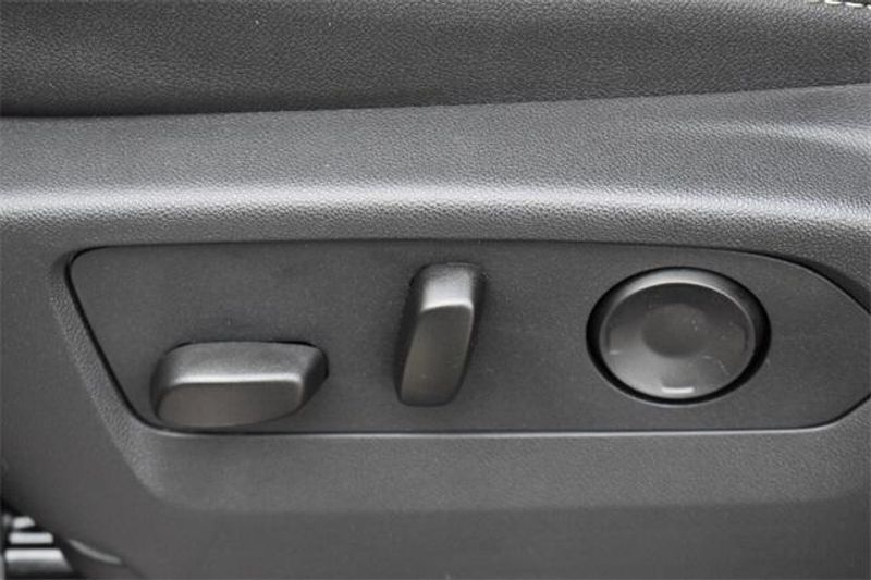 New 2026 Chevrolet Tahoe PremierImage 30