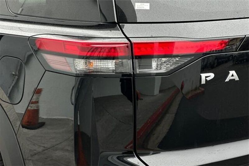 New 2025 Nissan Pathfinder SLImage 24