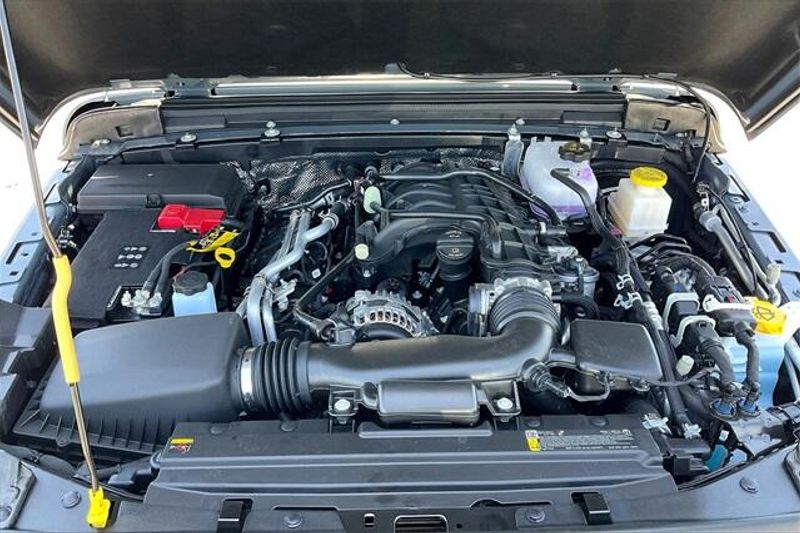 2025 Jeep Gladiator High Tide 4x4Image 9