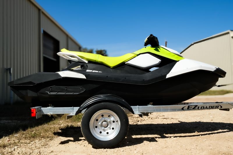 2023 SEADOO SPARK 3UP MANTA GREEN AND WHITE  in a MANTA GREEN AND WHITE exterior color. Family PowerSports (877) 886-1997 familypowersports.com 