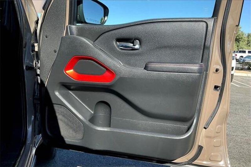 Used 2023 Nissan Frontier PRO-XImage 23