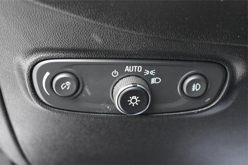 Used 2020 Chevrolet Equinox LTImage 24