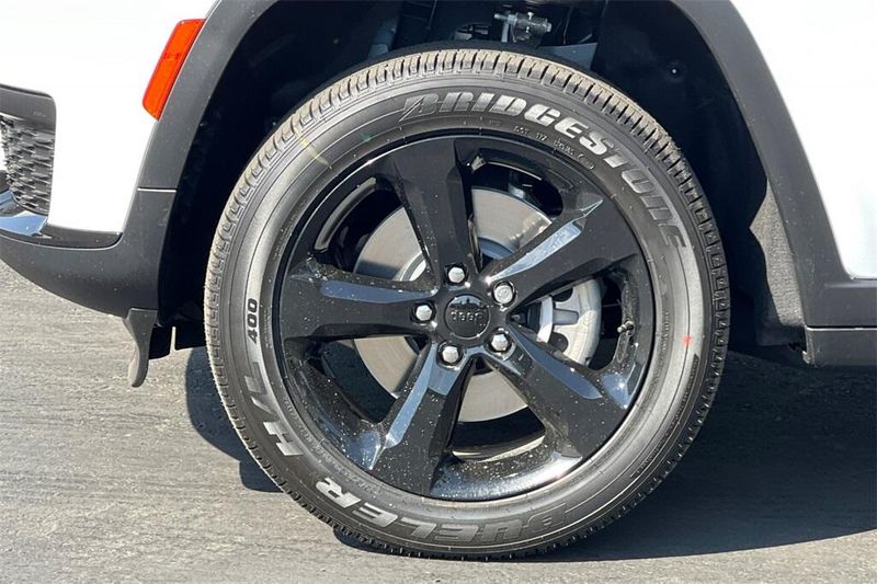 2025 Jeep Grand Cherokee Altitude photo 26