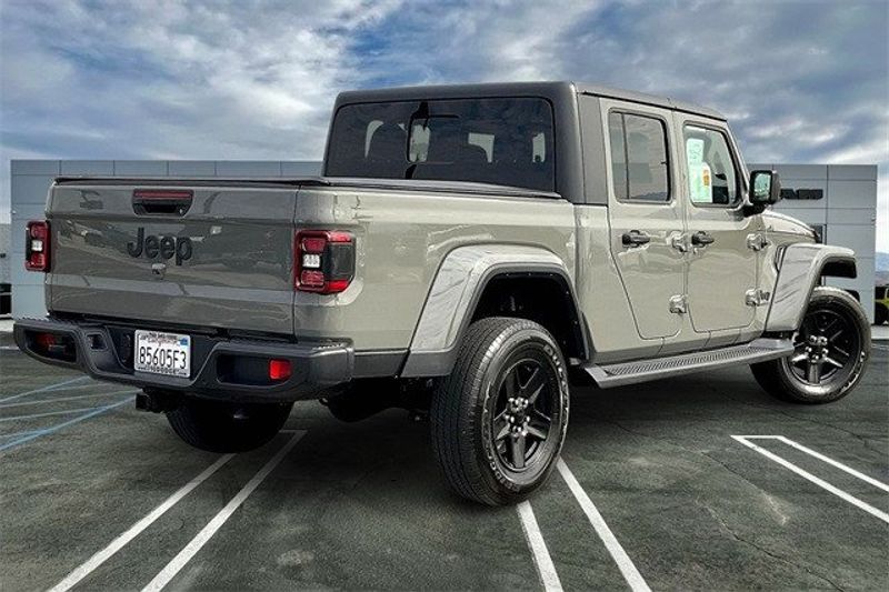 2021 Jeep Gladiator SportImage 13