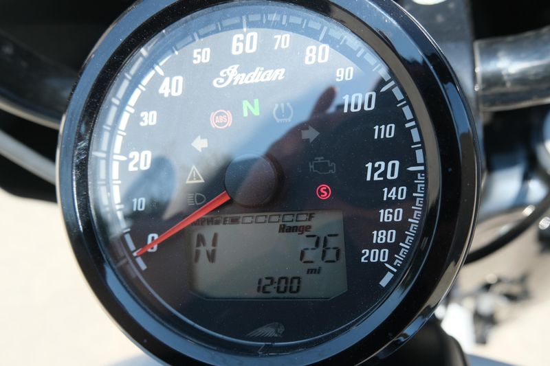 USED 2024 INDIAN MOTORCYCLE CHIEF BOBBER Image 23