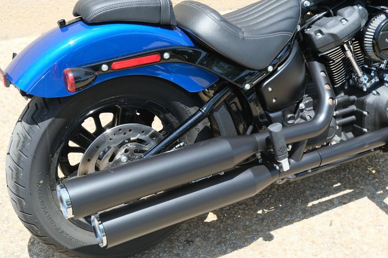 2024 HARLEY SOFTAIL STREET BOB 114 BLUE Image 8