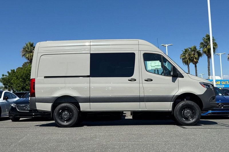 New 2026 Mercedes-Benz Sprinter 2500 Crew 144 WBImage 3