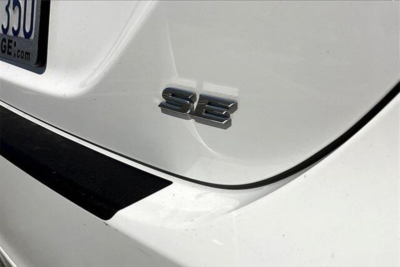 Used 2022 Toyota Camry SEImage 7