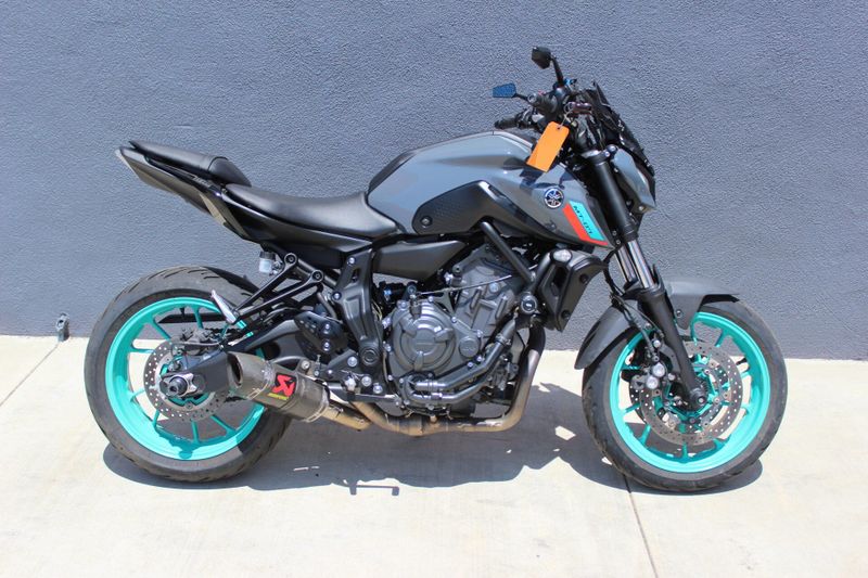 2022 Yamaha MT 07 Image 2