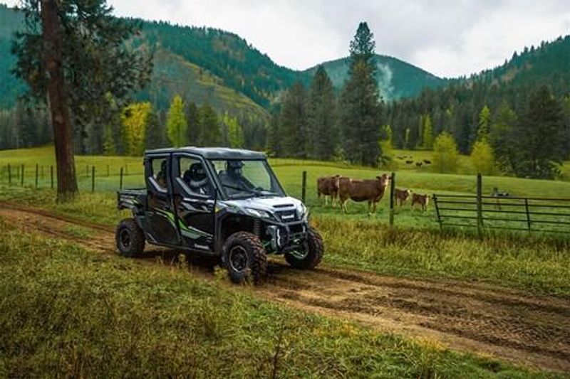 2025 Kawasaki RIDGE XR CREW HVAC 