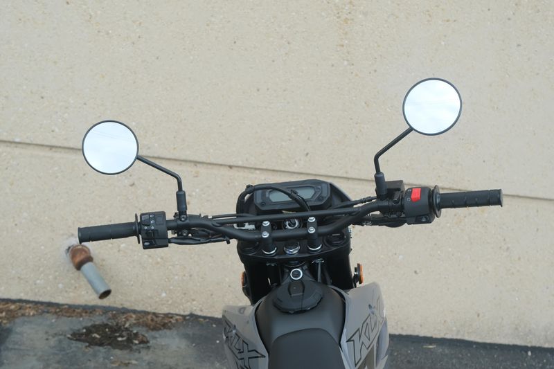 2025 Kawasaki KLX230SM ABS BATTLE GRAY Image 15