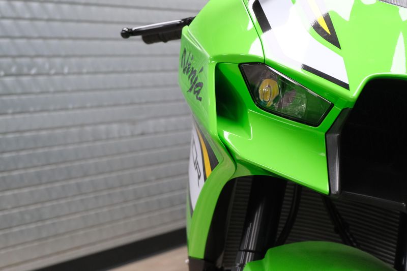 NEW 2025 KAWASAKI NINJA ZX10R KRT EDITION Image 10