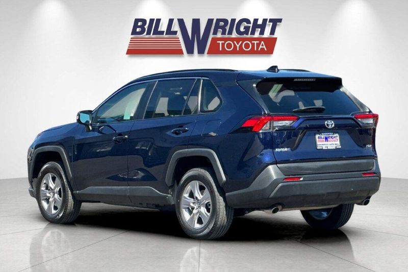 Used 2025 Toyota RAV4 XLEImage 5