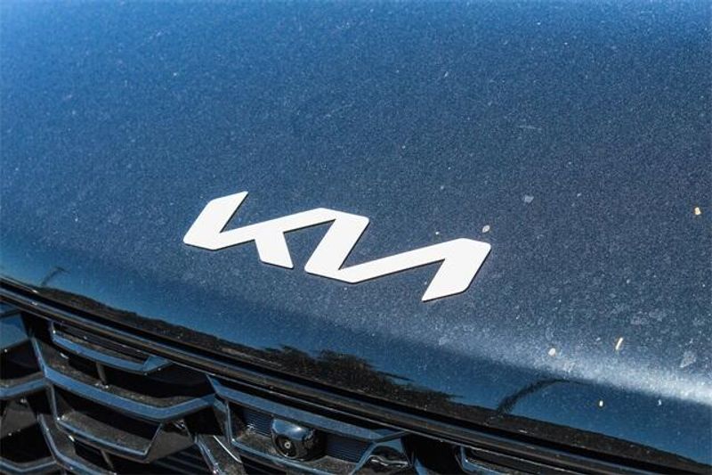New 2025 Kia Sorento SXImage 14