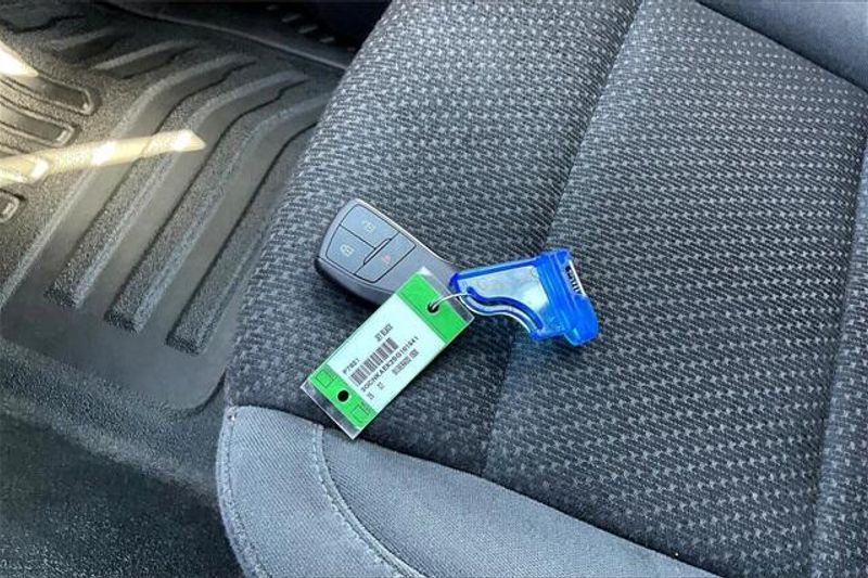 Used 2025 Chevrolet Silverado 1500 WTImage 10