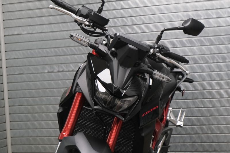 NEW 2026 HONDA CB750 HORNET E-CLUTCH Image 9