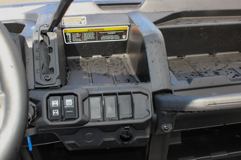 2025 Can-Am DEFENDER MAX DPS HD7 WILDLAND CAMO Image 19