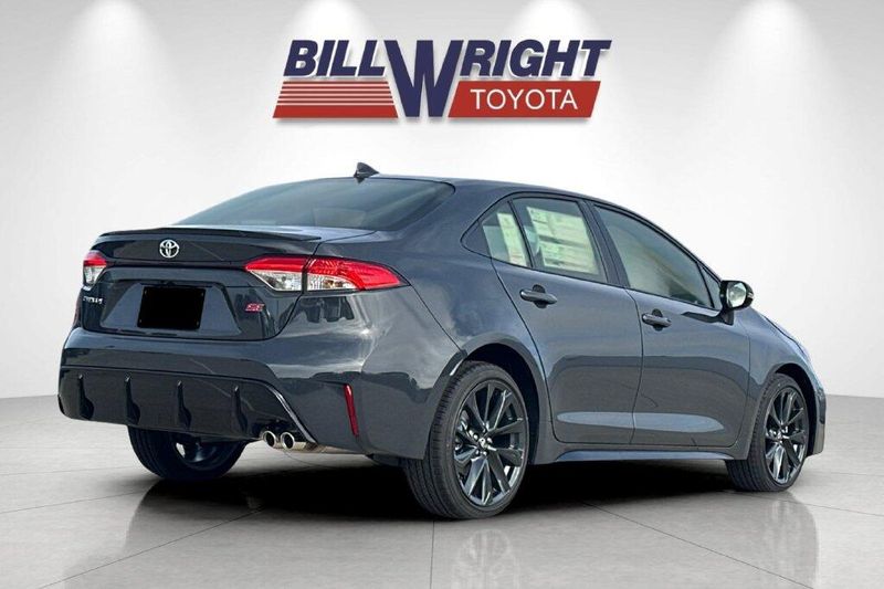 New 2027 Toyota Corolla SEImage 3