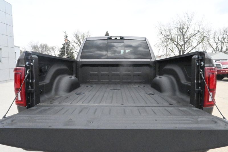 2025 RAM 2500 LaramieImage 9